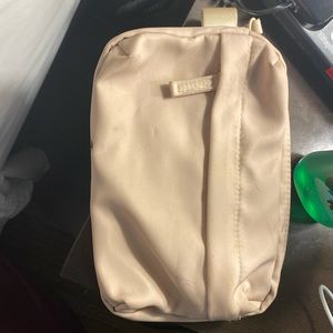 This is a fanny pack that I got from sporting goods store in Waldorf by the mall